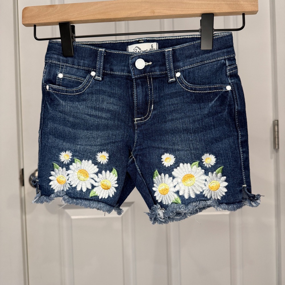 Jordache Girls Dark Wash Denim Daisy Floral Embroidered Frayed Hem Shorts Size 6